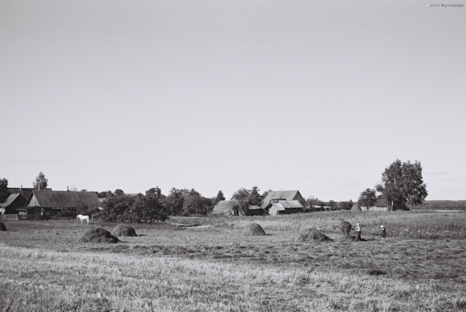 haying-in-august-sjarhjejevichy-2009