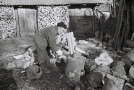 granddad-ivan-chopping-wood-tsjerablichy-2011
