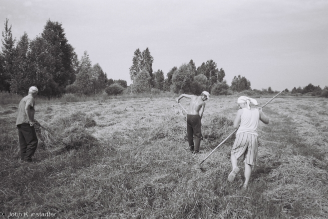 1-first-haying-tsjerablichy-meadows-2012-2012196-f1050020