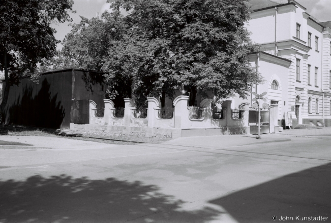 1.Constructivist-Era-Fence-at-Philharmonic-Hall-vul.-Ardzhanikidze-Bjerastse-2018-2018178b_21A