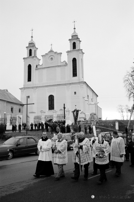 1.Easter-Morning-Procession-Iuje-2007-200714-17