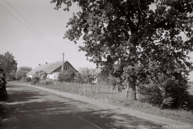 1.Former-Roadside-Tavern-Dzjarvantsy-Shchuchyn-Dist.-2013-2013153-4A