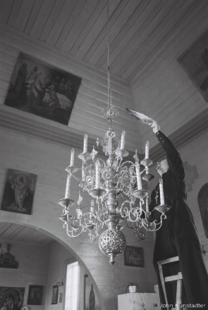 1.Preparing for the All-Night Easter Service, Azdamichy 2014, F1060022(2014073-