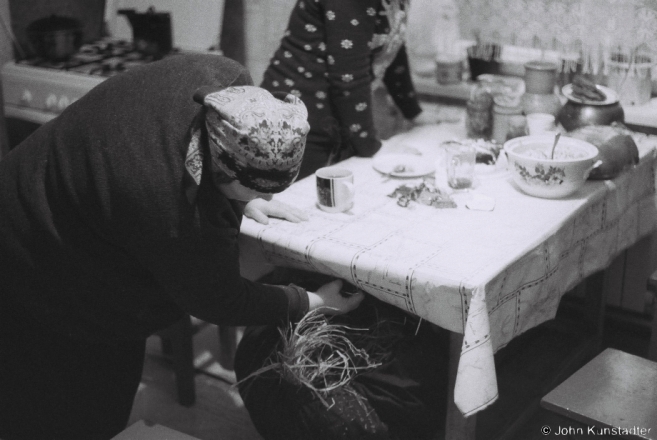 1.Shchadrets, Placing a Bundle of Straw under the Table, Tsjerablichy 2018, 2018005a- (F1050001