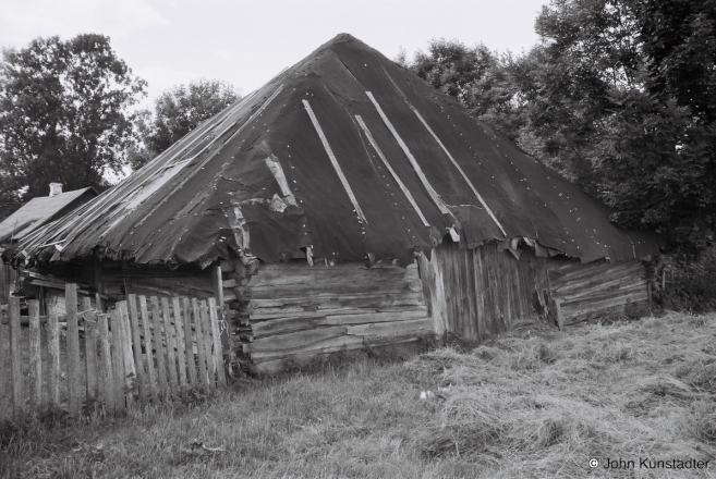 1.Traditional-Northwestern-Belarusian-Granary-Hudeli-Voranava-Dist.-2014-2014247-13A