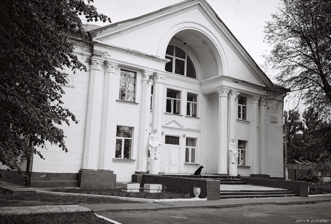 10a.Soviet-Occupation-Culture-Center-Dom-kultury-Parychy-2017-2017139-0A