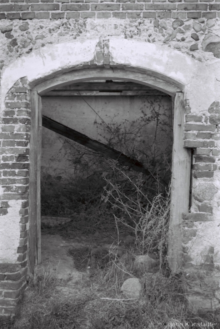10b.Entrance-to-Old-Mill-Kapachy-2015-2015125-13A