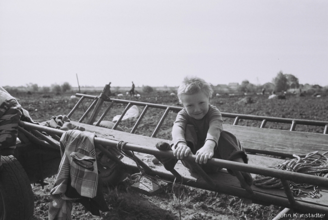 11.Supervising-the-Potato-Planting-Tsjerablichy-2014-2014131-29A