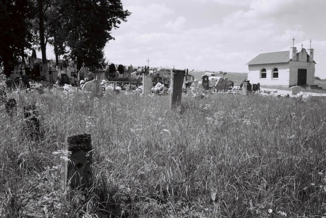 11a.World-War-I-Cemeteries-LXVIII-German-WWI-Cemetery-Varnjany-2016-2016235-11A
