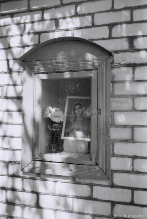 12b.Roadside Shrine, Abramaushchyna 2017, 2017133- (F1180027