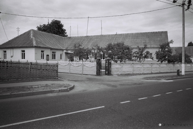 Polish-era-functionalist-style-primary-school-szkoła-powszechna-Satsyjalistychnaja-Street-61-Stoubtsy-2017-2017129-15A