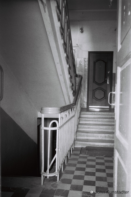 13b.Entrance-Polish-era-Functionalist-Style-Railroad-Workers-Housing-Satsyjalistychnaja-86-Rear-Entryway-Stoubtsy-2017-2017130a-4A