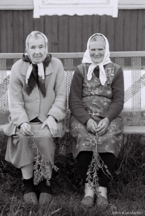 14.Belarus in Faces CCXX, Grannies, Prudy (Nalibaki Wilderness) 2013, 2013125-35A