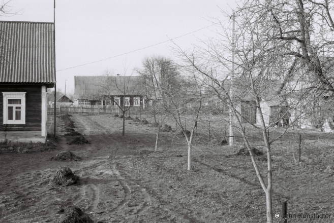 14.Preparing-to-Plant-the-Potato-Patch-Tsjerablichy-2012-20120087-35A
