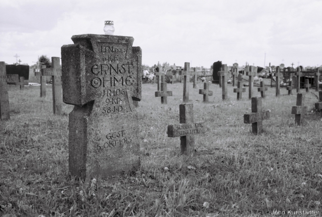 14d.World War I Cemeteries XXIII, German War Graves, Narach 2018, 2018119a_08A
