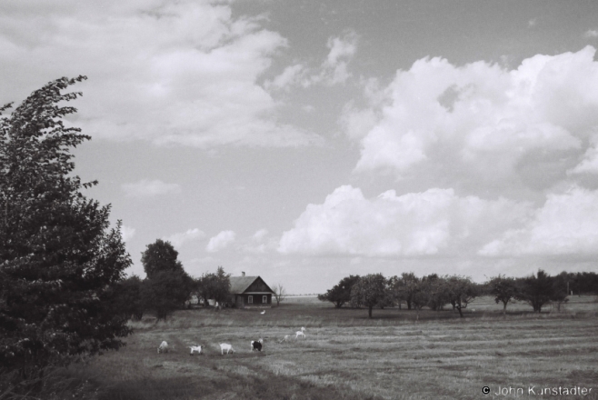 15.Belarusian-Homestead-khutar-Khmjalnitsa-2012-2012257-36A2