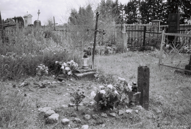 15a.German World War I Gravestone Used for Grave of Unbaptized Child, Narach 2018,  2018119a_28A