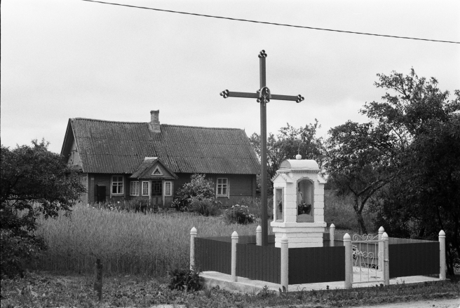 15d.Roadside-Shrine-Latyhol-2019-2019079-28