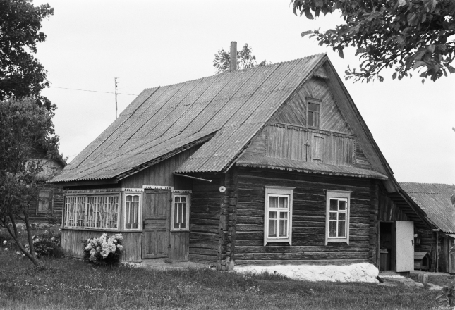 15e.Solid-Old-House-Latyhol-2019-2019079-25