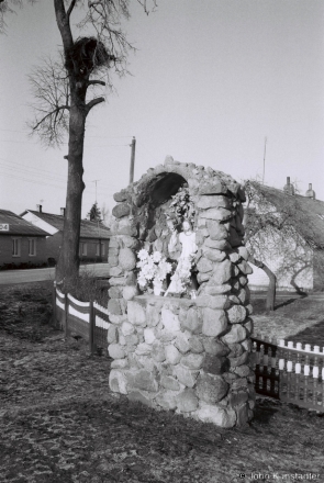 16.Roadside Shrine, Opsa 2018, 2018009- (F1170020