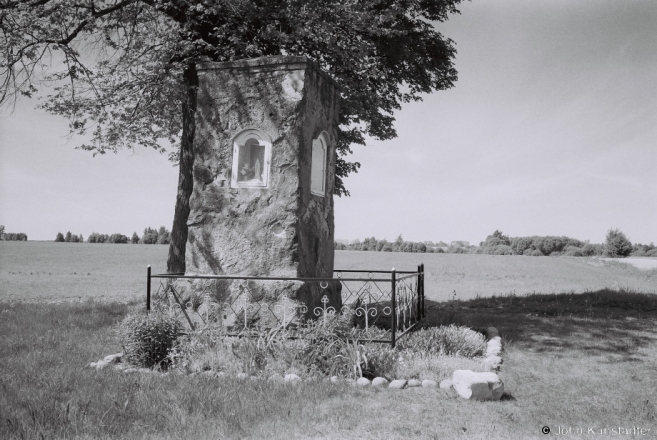 16a.Roadside Shrine, Shchani 2017, 2017134- (F1050009