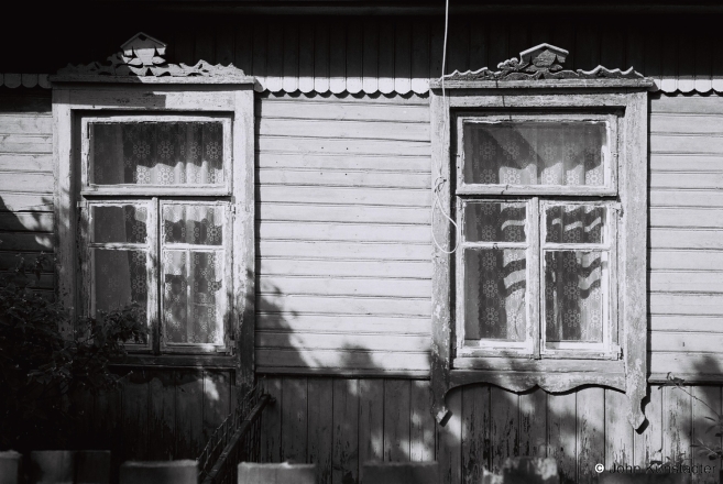 Decorative-Window-Frames-in-Traditional-Stoubtsy-Style-Ljermantava-Street-Stoubtsy-2017-2017130-15A