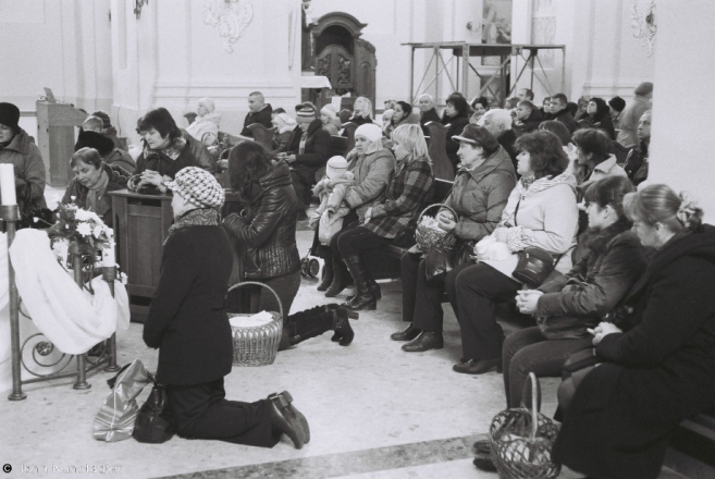 1a.Blessing of Easter Bread, Cathedral of the Blessed Virgin Mary, Mjensk 2012, 2012062a--0