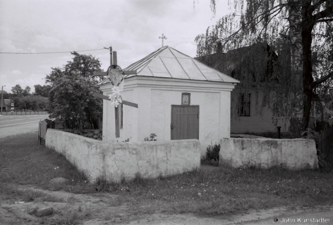 1a.Churches-of-Belarus-DVII-Roadside-Chapel-Pjashchanka-2018-2018100_01A