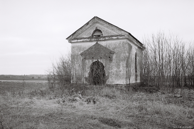 1a.Churches of Belarus CCCVII, Former Estate Burial Chapel, Vusava 2016, 2016071-1A(2) (000002