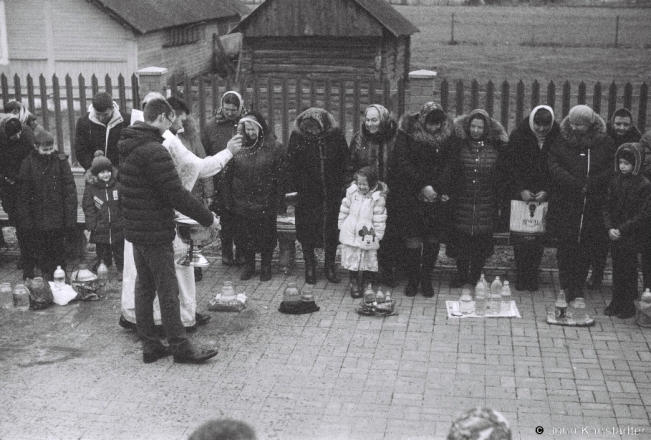 1b.Blessing-of-Parishioners-and-Water-Vadokhryshcha-Tsjerablichy-2020-2020016_24A