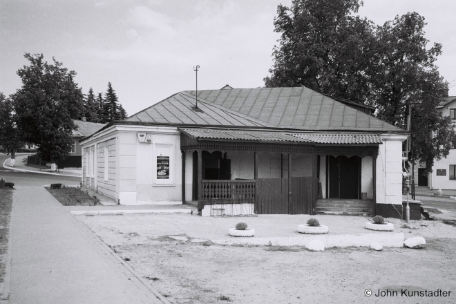 Early-20th-cent.-commercial-building-being-used-in-2017-as-bar-stoubtsy-2017-2017128-9A