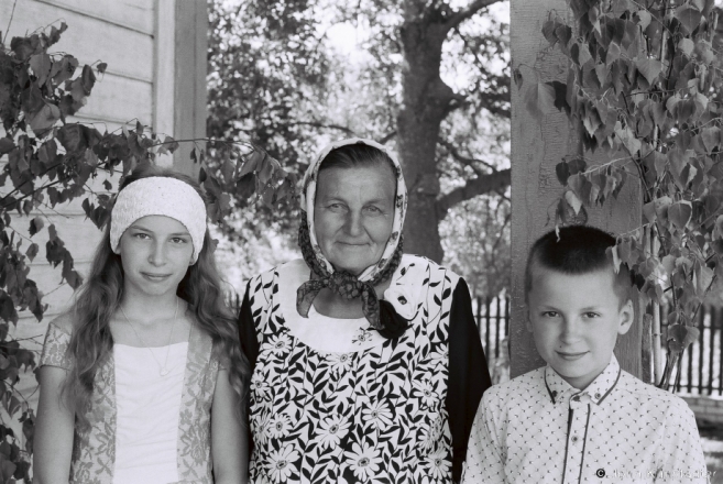 1b.Halja with Grandchildren, Trinity Sunday, Azdamichy 2016, 2016221- (F1170003