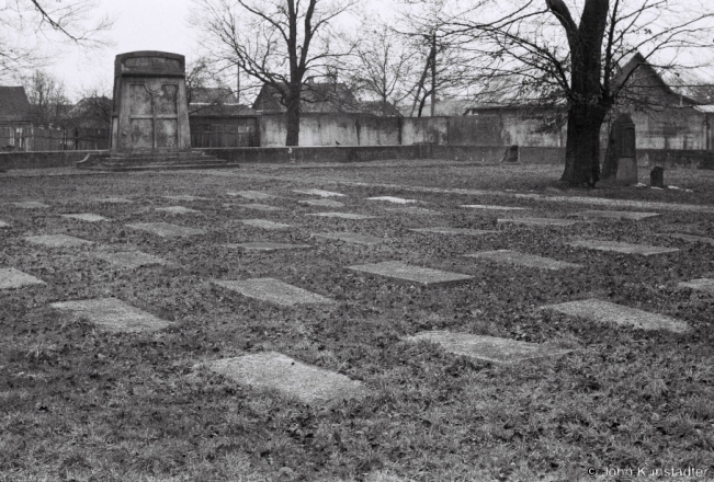 1b.World-War-I-Cemeteries-XXXI-German-Cemetery-Pinsk-2020-2020018b_10A