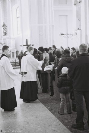 1c.Blessing of Easter Bread, Cathedral of the Blessed Virgin Mary, Mjensk 2012, 2012060-13A