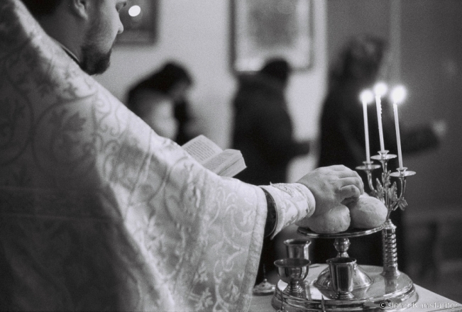 1c.Blessing-the-Host-прасьвірка-Vadokhryshcha-Eve-Vespers-Tsjerablichy-2020-2020012c_26