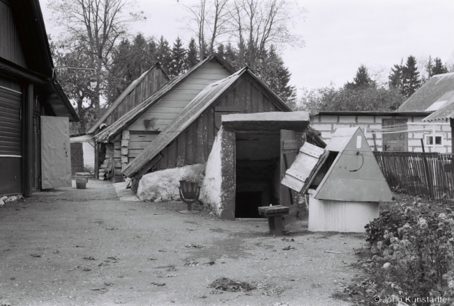 1c.Root-Cellar-and-Series-of-Barns-Sakovichy-Neighborhood-of-Navaspask-2018-2018284b_36A