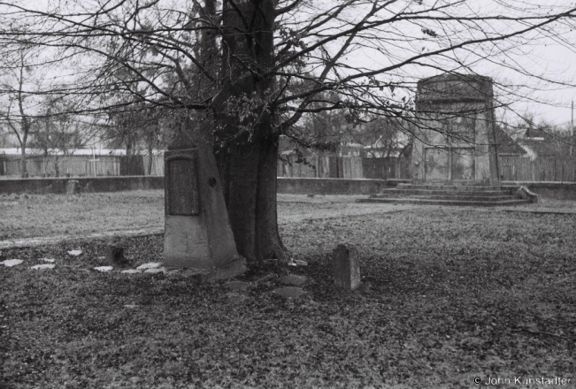 1c.World-War-I-Cemeteries-XXXI-German-Cemetery-Pinsk-2020-2020018b_25A
