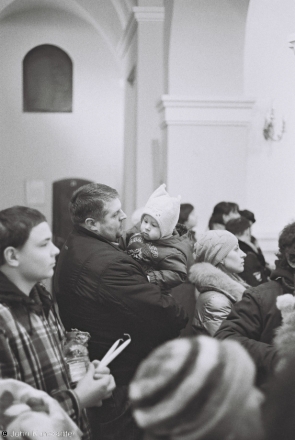 1d.Blessing of Easter Bread, Cathedral of the Blessed Virgin Mary, Mjensk 2012, F1040026(2012060-25A