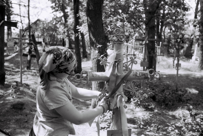 1f.Preparation for Radaunitsa, Tsjerablichy Old Cemetery 2016, 2016160- (F1060031