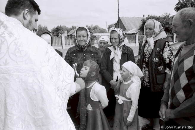 1g.Kissing the Cross, Jablychny Spas, Tsjerablichy 2016, 2016274- (F1030013