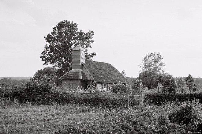 2.Churches-of-Belarus-DXXXVI-Cemetery-Chapel-Former-Wooden-House-Ivashynavichy-2018-2018212a-20A