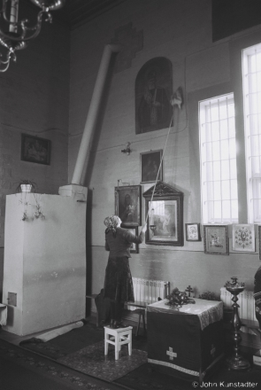 2.Preparing for the All-Night Easter Service, Azdamichy 2014, F1060014(2014073-