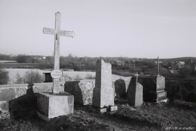 20c.Graves in Churchyard of R.C. Church of Apostles Peter & Paul, Drys'vjaty 2018, 2018010a- (F1000018