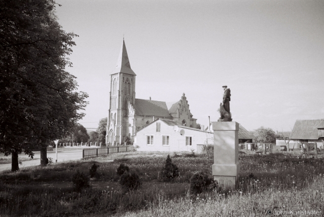 21c.Statue-of-St.-Francis-Mizherychy-2013-2013157a-13A