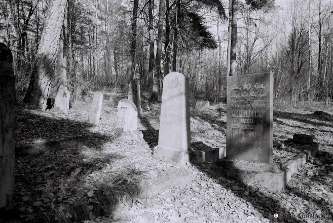 25f.Tatar-Cemetery-Lastai-between-Ardashy-Kuty-2016-2016116-33A