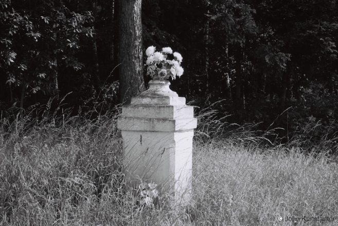 28.Roadside-Shrine-nr.-Hautsy-2016-2016237a-10A