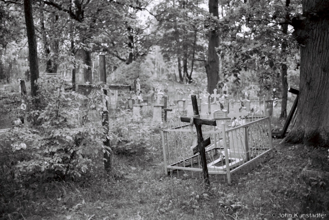 2a.Cemetery, Church of the Dormition, Ts'mjen' 2015, F1040021(2015139a-