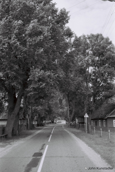2a.Main-Street-Zbljany-2014-2014249a-08