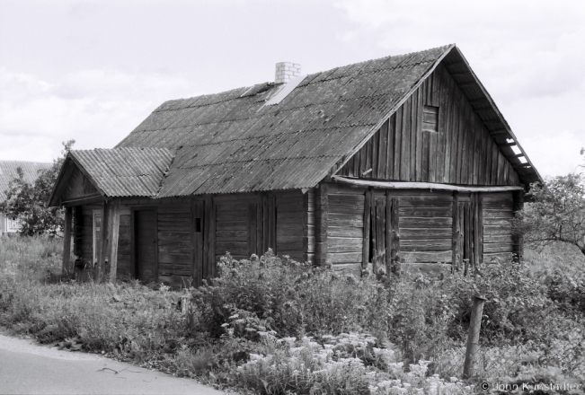 2b.Abandoned-Village-Store-Hryntsy-2018-2018213_04A