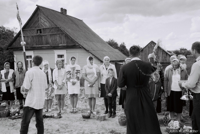 2b.Blessing Apples, Jablychny Spas, Tsjerablichy 2015, 2015291-23A (F1030023